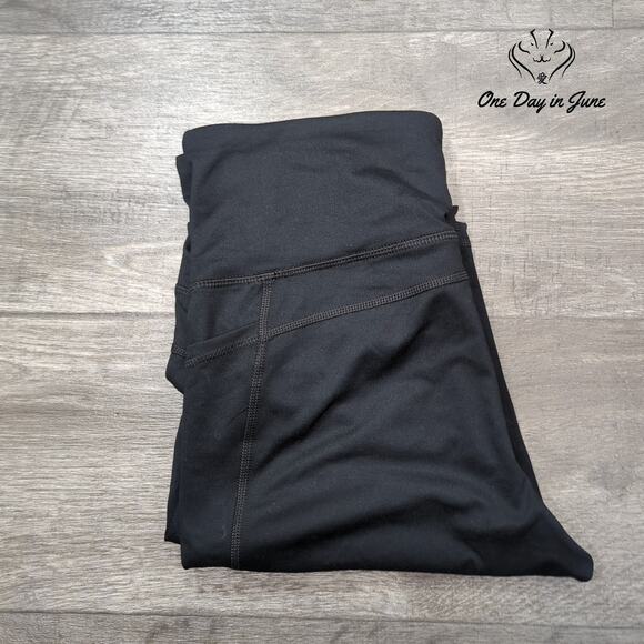 Champion Cropped Yoga Pants Size L - Picture 6 of 6